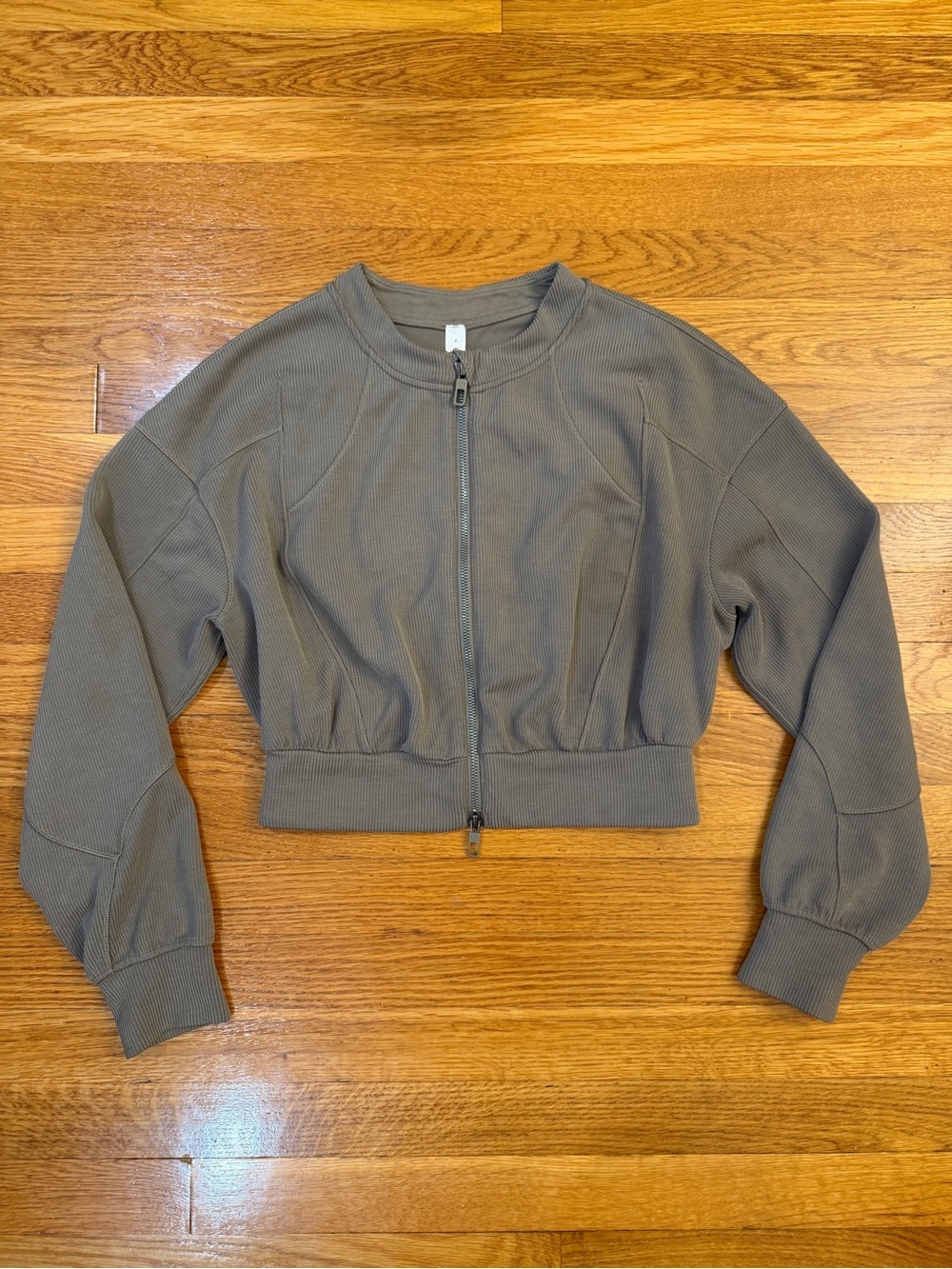 Lululemon Ribbed Softstreme Cropped Jacket Nomad - Size 6
